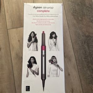 Dyson airwrap complete (new in box)